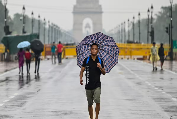 IMD Issues Red Alert for Heavy Rain in 14 States Over 6 Days – Weather Update
