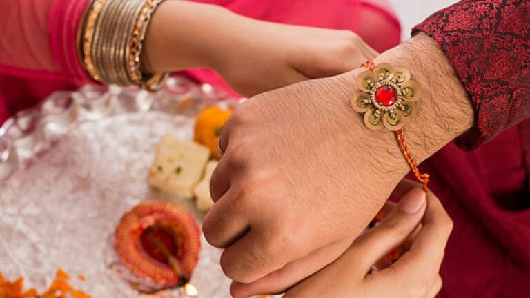 Raksha Bandhan 2024: Date, Auspicious Yogas, and Timings Revealed | dailybharat