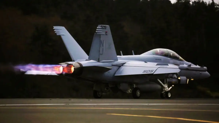 US Navy warship ‘mistakenly’ shoots down its own fighter jet amid Yemen airstrikes, pilots safe US Navy warship 'mistakenly' shoots down its own fighter jet amid Yemen airstrikes, pilots safe